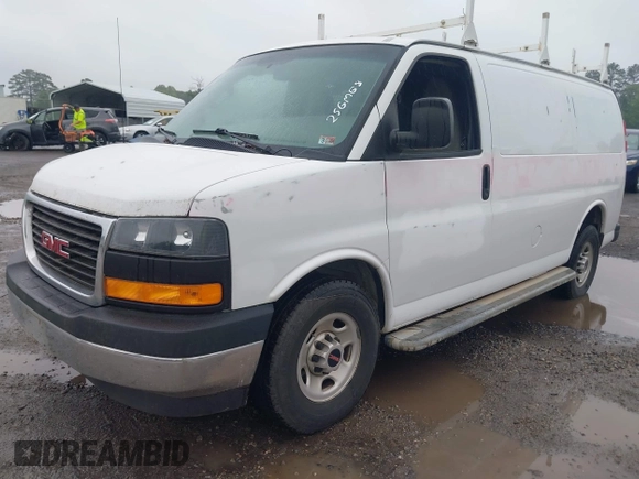 2017 GMC Savana Cargo z VIN 1GTW7AFF3H1903983, wystawiony jako IAAI lot #42369550 z przebiegiem 112 140 mil mil oraz . Historia ofert i sprzedaży dostępna na DreamBid. Obrazek 6.
