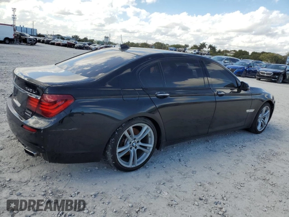 2013 BMW 7 Series 740Li xDrive z VIN WBAYF4C53DDE23895, wystawiony jako Copart lot #47223065 z przebiegiem 135 567 mil mil oraz Szkoda całkowita • Salvage title. Historia ofert i sprzedaży dostępna na DreamBid. Obrazek 3.