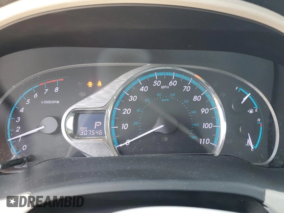 2011 Toyota Sienna XLE z VIN 5TDDK3DC2BS012927, wystawiony jako Copart lot #54073135 z przebiegiem 307 546 mil mil oraz Szkoda całkowita • Salvage title. Historia ofert i sprzedaży dostępna na DreamBid. Obrazek 9.