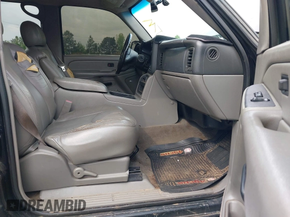 2005 Chevrolet Avalanche LS with VIN 3GNEC12Z55G210554, listed as a IAAI auction lot 41980836 with 269,125 mi miles and . Bid and sale history available at DreamBid. Image 5.