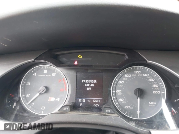 2010 Audi S4 Prestige z VIN WAUKGAFLXAA020826, wystawiony jako IAAI lot #41711179 z przebiegiem 122 108 mil mil oraz . Historia ofert i sprzedaży dostępna na DreamBid. Obrazek 7.