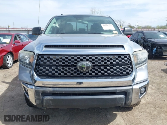 2018 Toyota Tundra 2WD SR with VIN 5TFRM5F16JX133735, listed as a IAAI auction lot 41818455 with 148,456 mi miles. Bid and sale history available at carsss.com. Image 12.
