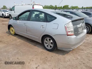 2007 Toyota Prius z VIN JTDKB20U677694177, wystawiony jako IAAI lot #42408658 z przebiegiem 261 175 mil mil oraz . Historia ofert i sprzedaży dostępna na DreamBid. Obrazek 3.