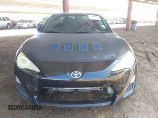 2014 Scion FR-S z VIN JF1ZNAA18E9704218, wystawiony jako IAAI lot #42348298 z przebiegiem 107 122 mil mil oraz . Historia ofert i sprzedaży dostępna na DreamBid. Obrazek 13.