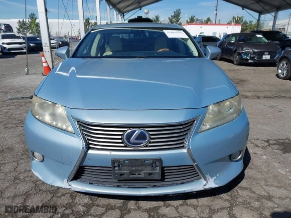 2013 Lexus ES 300h Hybrid with VIN JTHBW1GG2D2016970, listed as a IAAI auction lot 41866909 with NaN miles. Bid and sale history available at carsss.com. Image 13.