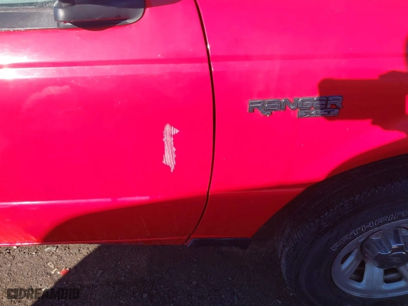 2004 Ford Ranger XL with VIN 1FTYR10DX4PA01736, listed as a IAAI auction lot 41618754 with 259,983 mi miles. Bid and sale history available at carsss.com. Image 6.