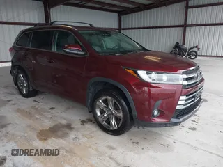 2019 Toyota Highlander Limited z VIN 5TDDZRFH2KS925095, wystawiony jako IAAI lot #42213913 z przebiegiem 104 831 mil mil oraz . Historia ofert i sprzedaży dostępna na DreamBid. Obrazek 1.
