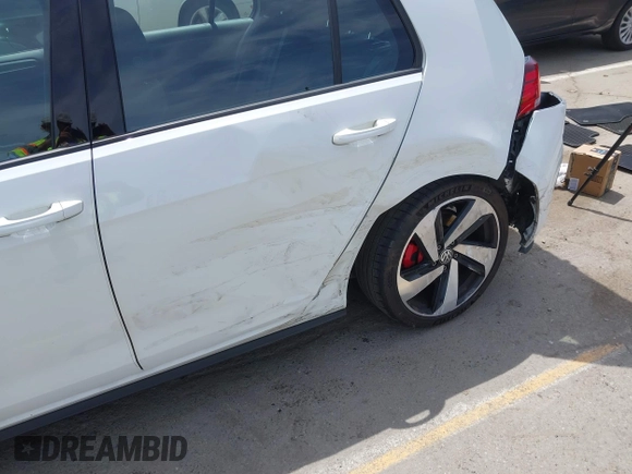 2020 Volkswagen GTI S с VIN 3VW5T7AU6LM016466, выставлен на аукционе IAAI как лот 42271819 с пробегом 37 670 миль миль и . История ставок и продаж доступна на DreamBid. Изображение 6.