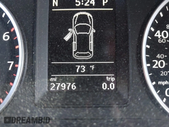 2015 Volkswagen Tiguan S z VIN WVGAV7AX7FW564563, wystawiony jako IAAI lot #42369715 z przebiegiem 27 976 mil mil oraz . Historia ofert i sprzedaży dostępna na DreamBid. Obrazek 16.