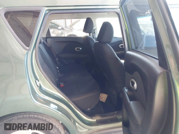 2014 Kia Soul with VIN KNDJN2A21E7002386, listed as a IAAI auction lot 41725962 with 109,583 mi miles. Bid and sale history available at carsss.com. Image 8.