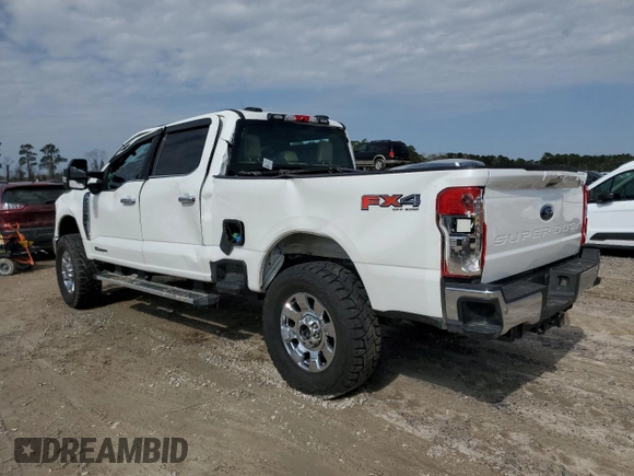 2024 Ford Super Duty F-250 SRW XL with VIN 1FT8W2BT7RED04138, listed as a Copart auction lot 44055915 with 0 mi miles and Salvage Title. Bid and sale history available at carsss.com. Image 2.