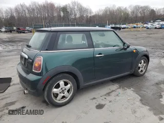2008 MINI Hardtop with VIN WMWMF33538TU68174, listed as a Copart auction lot 52599285 with 150,496 mi miles and Salvage Title. Bid and sale history available at DreamBid. Image 3.