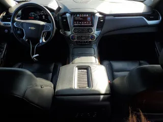 2020 Chevrolet Suburban Premier with VIN 1GNSKJKJXLR123259, listed as a Copart auction lot 46434524 with 118,367 mi miles. Bid and sale history available at carsss.com. Image 8.
