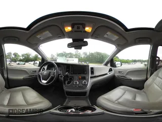 2018 Toyota Sienna XLE Auto Access Seat with VIN 5TDYZ3DCXJS907898, listed as a IAAI auction lot 42346946 with 119,903 mi miles and . Bid and sale history available at DreamBid. Image 19.