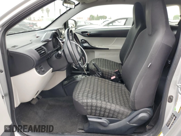 2012 Scion iQ с VIN JTNJJXB04CJ017482, выставлен на аукционе Copart как лот 54272985 с пробегом 93 635 миль миль и Списание • Salvage title. История ставок и продаж доступна на DreamBid. Изображение 7.