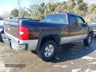 2008 Chevrolet Silverado 1500 with VIN 2GCFK19Y081135708, listed as a IAAI auction lot 41305057 with 206,468 mi miles and . Bid and sale history available at DreamBid. Image 4.