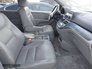 2006 Honda Odyssey EX-L with VIN 5FNRL38736B112674, listed as a IAAI auction lot 41909227 with 223,289 mi miles. Bid and sale history available at carsss.com. Image 5.