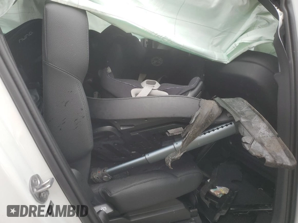2025 Volvo XC90 Plus with VIN YV4062PE6S1347855, listed as a Copart auction lot 46486525 with 1,696 mi miles and Salvage Title. Bid and sale history available at DreamBid. Image 11.