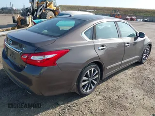 2016 Nissan Altima SR with VIN 1N4AL3AP8GC210448, listed as a IAAI auction lot 42152335 with 158,351 mi miles and . Bid and sale history available at carsss.com. Image 4.
