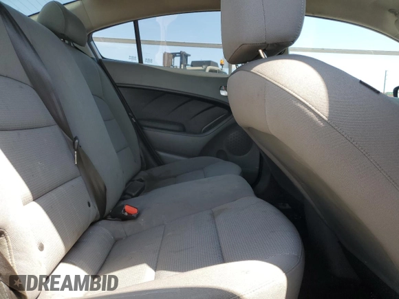 2018 Kia Forte LX with VIN 3KPFK4A70JE209058, listed as a Copart auction lot 52252145 with 39,392 mi miles and Salvage Title. Bid and sale history available at carsss.com. Image 10.