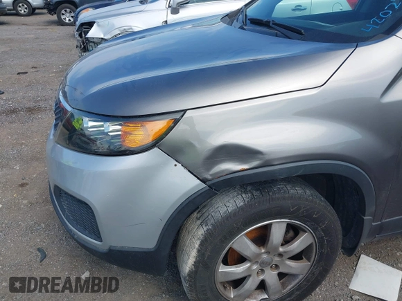 2012 Kia Sorento LX with VIN 5XYKT4A19CG236143, listed as a IAAI auction lot 42027173 with 177,148 mi miles. Bid and sale history available at carsss.com. Image 12.