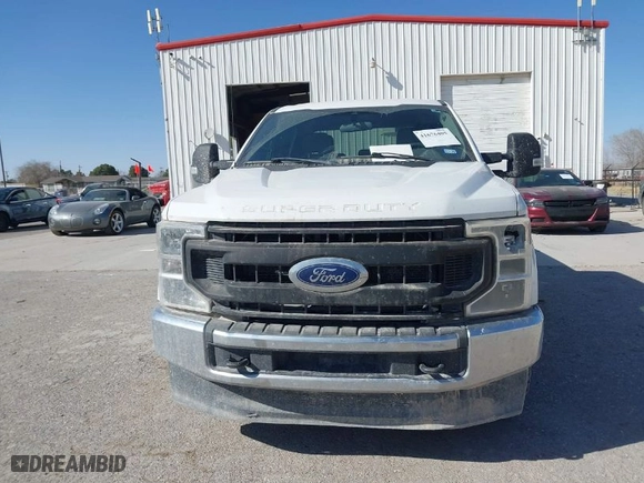 2020 Ford Super Duty F-250 SRW XL with VIN 1FT7W2BT4LEC30180, listed as a IAAI auction lot 41676405 with 136,645 mi miles. Bid and sale history available at carsss.com. Image 12.