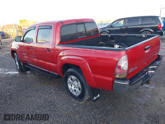 2011 Toyota Tacoma with VIN 3TMLU4EN4BM073644, listed as a IAAI auction lot 41630091 with 62,001 mi miles. Bid and sale history available at carsss.com. Image 3.