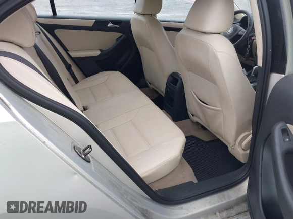 2011 Volkswagen Jetta SE with VIN 3VWDZ7AJ4BM387236, listed as a IAAI auction lot 41875995 with 202,028 mi miles and . Bid and sale history available at DreamBid. Image 8.