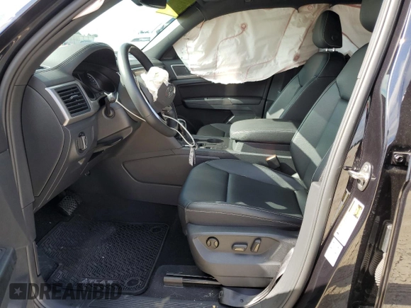 2020 Volkswagen Atlas SE z VIN 1V23C2CA1LC218552, wystawiony jako Copart lot #54292103 z przebiegiem 29 805 mil mil oraz . Historia ofert i sprzedaży dostępna na DreamBid. Obrazek 7.