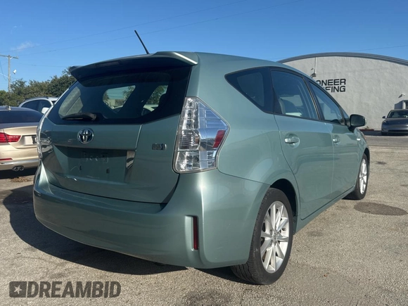 2014 Toyota Prius Two with VIN JTDZN3EU7E3301604, listed as a Copart auction lot 61496655 with 181,276 mi miles and Clean title. Bid and sale history available at DreamBid. Image 4.