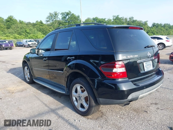2008 Mercedes-Benz M 320 CDI с VIN 4JGBB22E58A434035, выставлен на аукционе IAAI как лот 42452762 с пробегом 178 960 миль миль и . История ставок и продаж доступна на DreamBid. Изображение 3.