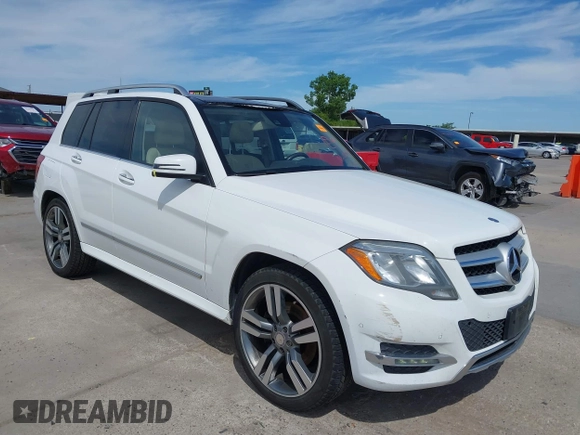 2015 Mercedes-Benz GLK 350 z VIN WDCGG5HB3FG419872, wystawiony jako IAAI lot #42301900 z przebiegiem 193 840 mil mil oraz . Historia ofert i sprzedaży dostępna na DreamBid. Obrazek 1.