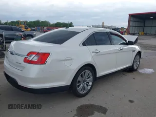 2011 Ford Taurus Limited z VIN 1FAHP2FW4BG157536, wystawiony jako IAAI lot #42186359 z przebiegiem 199 221 mil mil oraz . Historia ofert i sprzedaży dostępna na DreamBid. Obrazek 4.