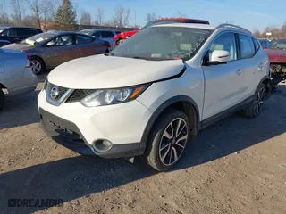 2017 Nissan Rogue Sport SL with VIN JN1BJ1CR9HW119098, listed as a IAAI auction lot 41863607 with 144,735 mi miles. Bid and sale history available at carsss.com. Image 17.