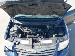 2006 Chrysler Town & Country with VIN 1A4GP45R36B533363, listed as a IAAI auction lot 41758823 with 265,663 mi miles and . Bid and sale history available at DreamBid. Image 10.