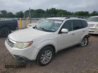 2012 Subaru Forester X Premium z VIN JF2SHADC8CH405610, wystawiony jako Copart lot #64333935 z przebiegiem 153 071 mil mil oraz Szkoda całkowita • Salvage title. Historia ofert i sprzedaży dostępna na DreamBid. Obrazek 1.