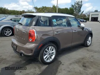 2014 MINI Countryman S with VIN WMWZC3C57EWP29072, listed as a Copart auction lot 54508905 with 105,192 mi miles and Clean Title. Bid and sale history available at DreamBid. Image 3.