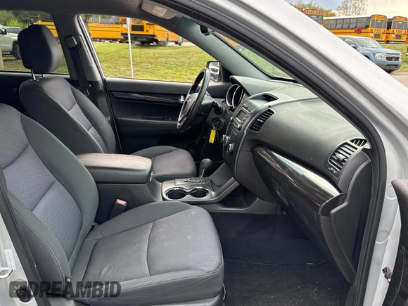 2012 Kia Sorento LX with VIN 5XYKT3A65CG211116, listed as a Copart auction lot 54499445 with 121,173 mi miles and Clean Title. Bid and sale history available at carsss.com. Image 5.