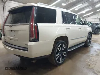 2015 Cadillac Escalade Luxury z VIN 1GYS4MKJ0FR566796, wystawiony jako IAAI lot #42044792 z przebiegiem 176 162 mil mil oraz . Historia ofert i sprzedaży dostępna na DreamBid. Obrazek 4.
