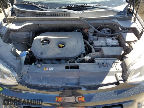 2016 Kia Soul + z VIN KNDJP3A55G7332304, wystawiony jako Copart lot #50193855 z przebiegiem 146 014 mil mil oraz Szkoda całkowita • Salvage title. Historia ofert i sprzedaży dostępna na DreamBid. Obrazek 11.