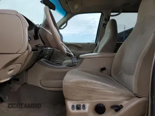 2000 Ford Expedition XLT with VIN 1FMRU1660YLB29813, listed as a Copart auction lot 44729765 with 258,224 mi miles and Salvage Title. Bid and sale history available at DreamBid. Image 7.