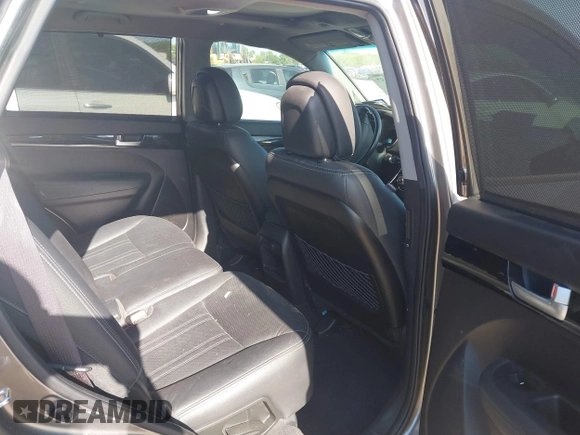 2014 Kia Sorento LX с VIN 5XYKT4A67EG469033, выставлен на аукционе IAAI как лот 41996057 с пробегом 86 545 миль миль и . История ставок и продаж доступна на DreamBid. Изображение 8.