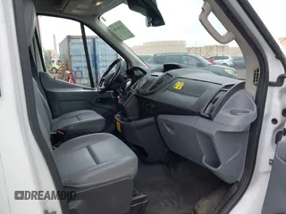 2017 Ford Transit z VIN 1FDBF8ZM1HKB48536, wystawiony jako IAAI lot #42306764 z przebiegiem 74 477 mil mil oraz . Historia ofert i sprzedaży dostępna na DreamBid. Obrazek 5.