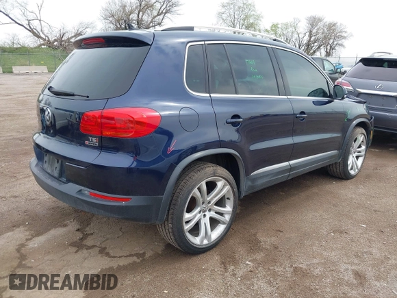 2016 Volkswagen Tiguan S z VIN WVGBV7AX0GW614760, wystawiony jako IAAI lot #42113413 z przebiegiem 91 423 mil mil oraz . Historia ofert i sprzedaży dostępna na DreamBid. Obrazek 4.
