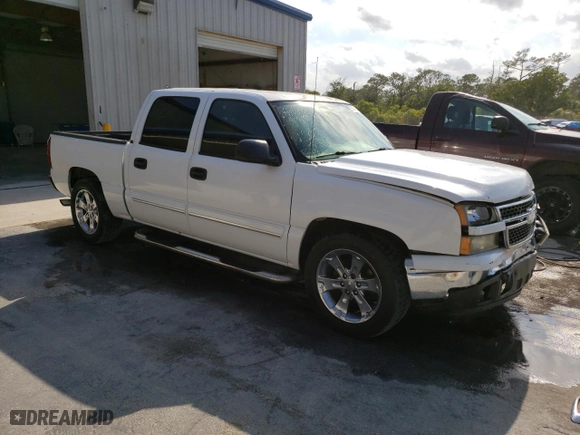 2006 Chevrolet Silverado 1500 LT3 with VIN 2GCEC13Z061298933, listed as a Copart auction lot 50454004 with 95,163 mi miles and Salvage Title. Bid and sale history available at carsss.com. Image 4.