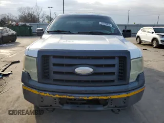 2009 Ford F-150 STX with VIN 1FTRX14W49KB53098, listed as a Copart auction lot 45272615 with 300,694 mi miles and Clean Title. Bid and sale history available at carsss.com. Image 5.