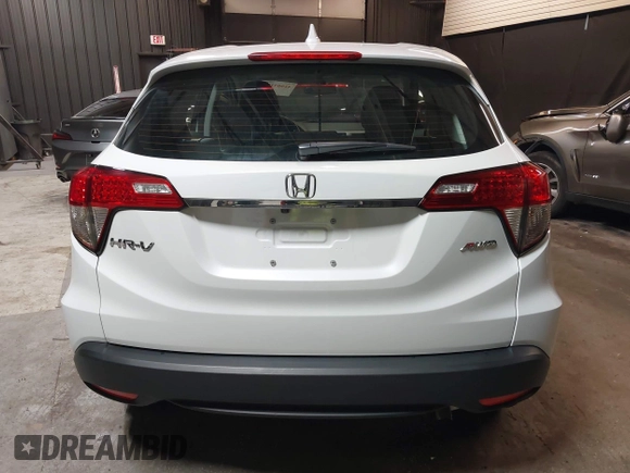 2021 Honda HR-V LX with VIN 3CZRU6H3XMM748281, listed as a IAAI auction lot 41903174 with 28,320 mi miles. Bid and sale history available at carsss.com. Image 17.