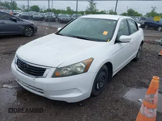 2008 Honda Accord LX z VIN 1HGCP26328A094427, wystawiony jako IAAI lot #42305035 z przebiegiem 182 031 mil mil oraz . Historia ofert i sprzedaży dostępna na DreamBid. Obrazek 2.
