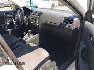 2013 Volkswagen Jetta S с VIN 3VW2K7AJ7DM352611, выставлен на аукционе IAAI как лот 42230997 с пробегом 149 179 миль миль и . История ставок и продаж доступна на DreamBid. Изображение 5.
