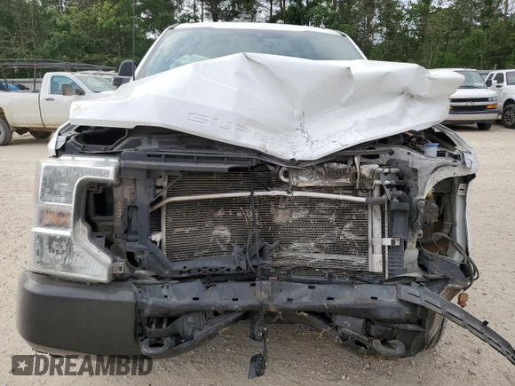 2022 Ford F-350 XL z VIN 1FT8W3DT8NED45746, wystawiony jako Copart lot #53570695 z przebiegiem 143 963 mil mil oraz Szkoda całkowita • Salvage title. Historia ofert i sprzedaży dostępna na DreamBid. Obrazek 5.